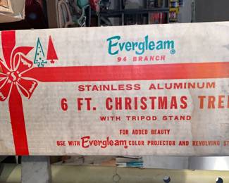 Evergleam aluminum Christmas tree -as is