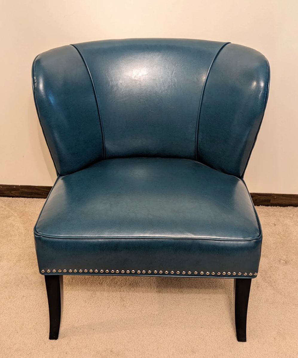 Exemplary Edina Estate Auction starts on 1/1/2024