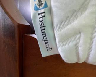 5-$450 Lexington by Bob Timberlake  Queen Wood sleigh need with Sealy Posterpedic mattress 