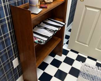 $90 Mid century well build solid wood shelve 