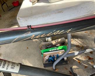 33-$100  Men's Schwinn cruiser