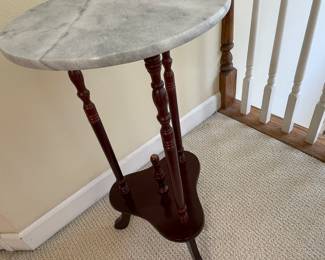 41-$60 Round marble top side table 15x28