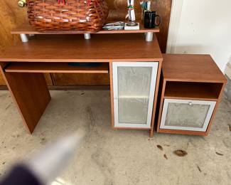 $90 - 2 pieces desk set 