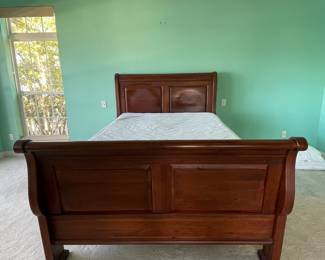 5- $450 Lexington by Bob Timberlake  Queen Wood sleigh need with Sealy Posterpedic mattress 