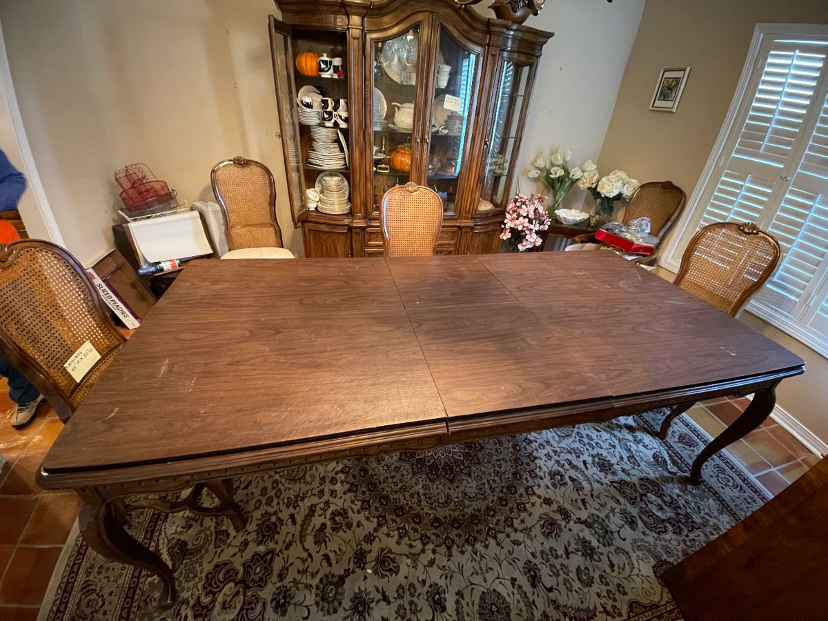 CARDON ESTATE SALE Off woodbine Living Estate starts on 1/26/2024