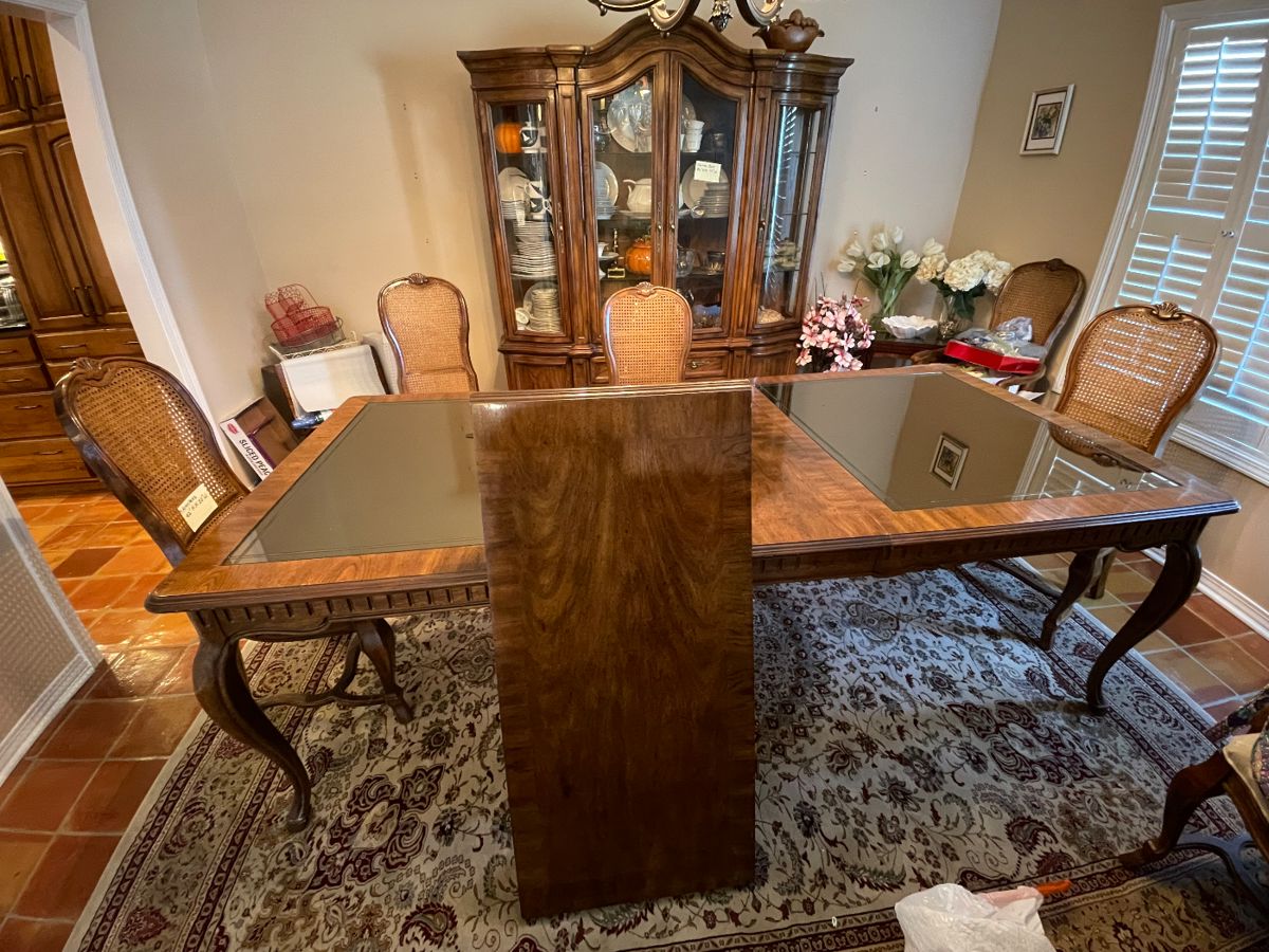 CARDON ESTATE SALE Off woodbine Living Estate starts on 1/26/2024