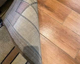 $90 Carpet 94x129