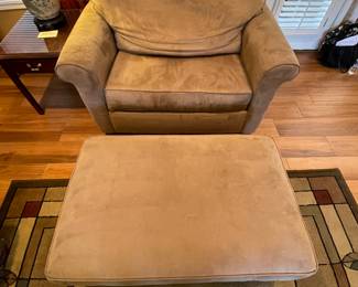 $220 Haverty's club chair 56Wx32H & hideaway twin bed with Ottoman 42x27 *2 available*