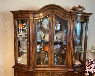 $695 Drexel Curio / China Cabinet 72x82
