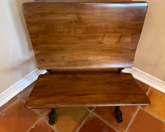 $120 School desk 20x22x23
