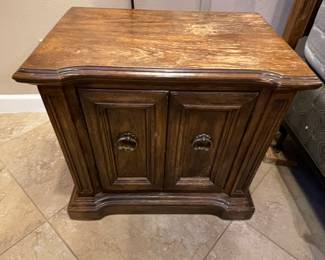 $600 Thomasville king bed & headboards 78Wx48H
mattress offered Thomasville pair of Mahogany cabinets 26Wx20x24T
