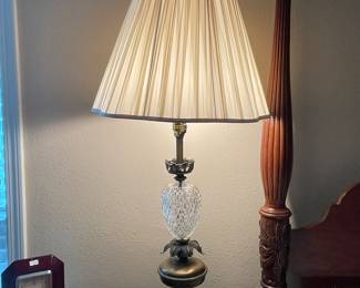 $120 Pair of pineapple lamps metal base 
