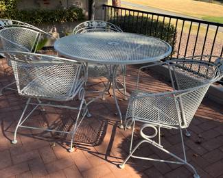 Woodard patio set. Rocker chairs