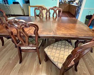 Solid wood dining table with 6 chairs 