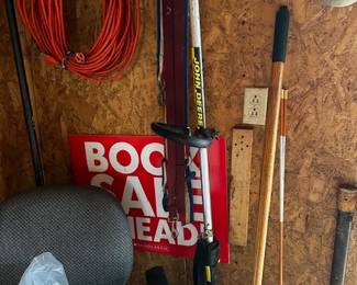 JOHN DEERE WEED TRIMMER