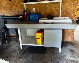 WORK BENCH