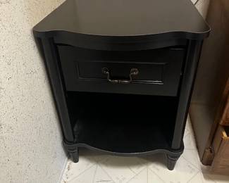 NIGHTSTAND BLACK