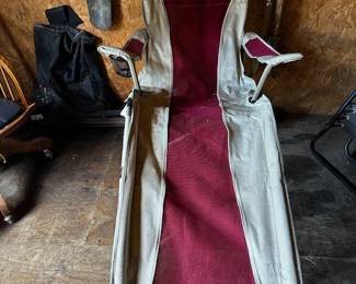 FOLDABLE LOUNGE CHAIR