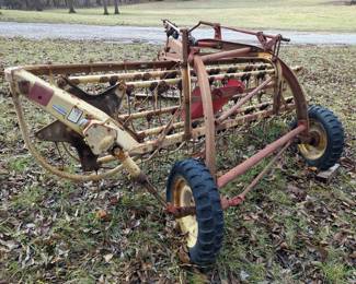 New Holland 5 Bar Side Delivery Hay Rake