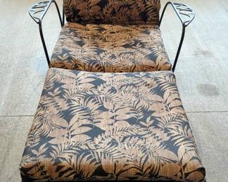 Metal Framed Rolling Patio Lounge Chair, 33" x 32" x 72", Fully Extended
