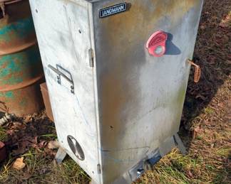 Landmann Smokey Mountain Series Great Outdoors Wood And Propane Gas Smoker, 44.5" x 30" x 26"