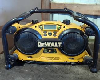 DeWalt Worksite Radio / Charger, Model DC011, Powers On, Includes 1 Battery