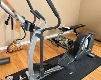 Life Fitness Elliptical 