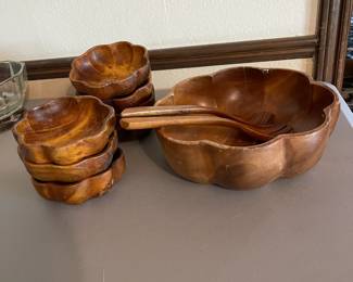Vintage clover shaped salad bowl set with serving spoon and fork