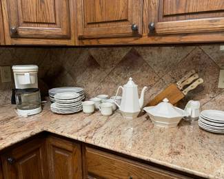 Elegant white dinner ware