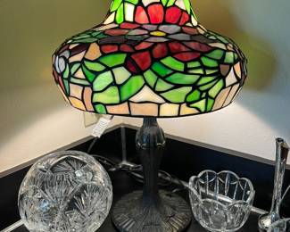 Tiffany style table lamp.
