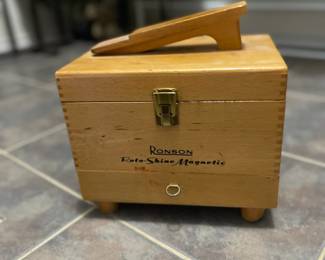 Ronson Roto Shine Magnetic antique shoe shine box with original brushes.