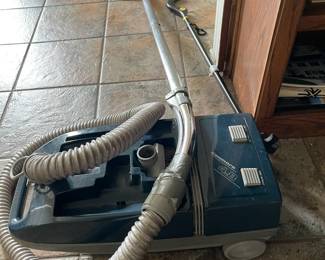 Kenmore floor vacuum