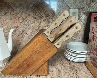 Butcher block with knives
