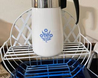 Vintage Corning Ware 9 cup coffee maker. Contains all pieces and is designed for the stovetop.