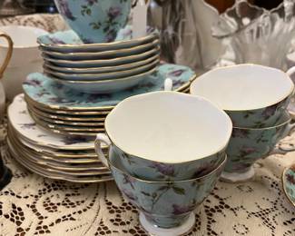 Royal Albert- Lilac Lane