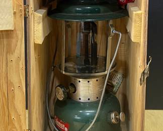 Vintage Coleman Lantern Model 220e With Wooden Carry Case