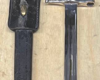 Vintage WWII 16" Wood Handle Bayonet With Leather Sheath P8017