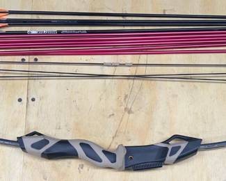Mossy Oak Vertigo 25 Pound Draw Compound Bow With Arrows 