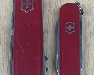 (2) Small Victorinox Swiss Made Army Knives