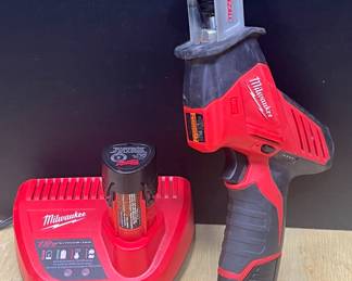 Milwaukee M12 Hackzall Reciprocating Saw With 2 Batteries And Charging Station 