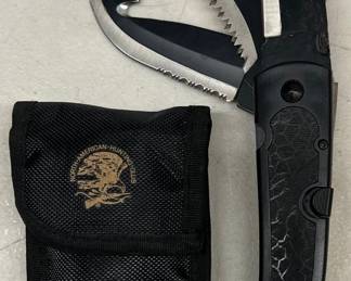 North American Hunting Club 3 Blade Knife With Rubber Handle And Sheath