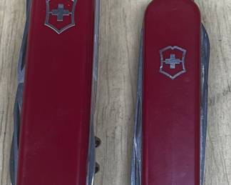 (2) Small Victorinox Swiss Made Army Knives