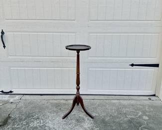 VINTAGE CARVED TRIPOD SCALLOPED EDGE PLANT STAND