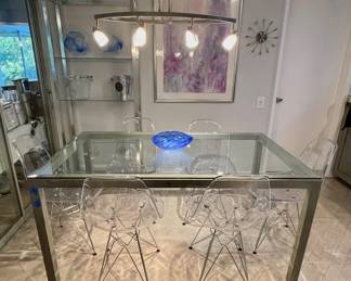 Modern Table & Chairs