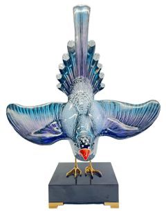 Fine Oggetti Mangani Italian Porcelain Exotic Sculpture Magpie RARE 17" High Bird Gilt Feet Statue 24 Kt painted Feet Vintage