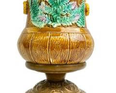 FANTASTIC ANTIQUE Majolica BRASS POTTERY ROPE HANDLE URN VASE ON LARGE BRASS FOOTED BASE