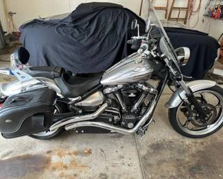 2009 Yamaha Raider.  13,000 miles.  Engine Size: 113 cubic  inches. 2 New Radial Tires, Windshield, Saddlebags                  