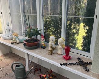 Garden tools and decor