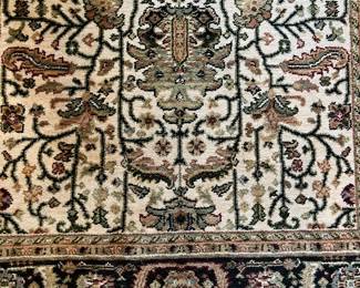 Sphinx Patina wool rug w non skid pad, 4' x 6'