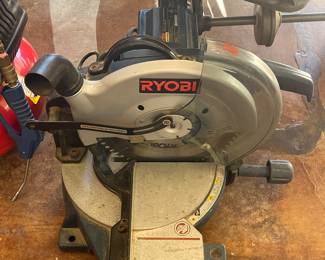 Ryobi saw